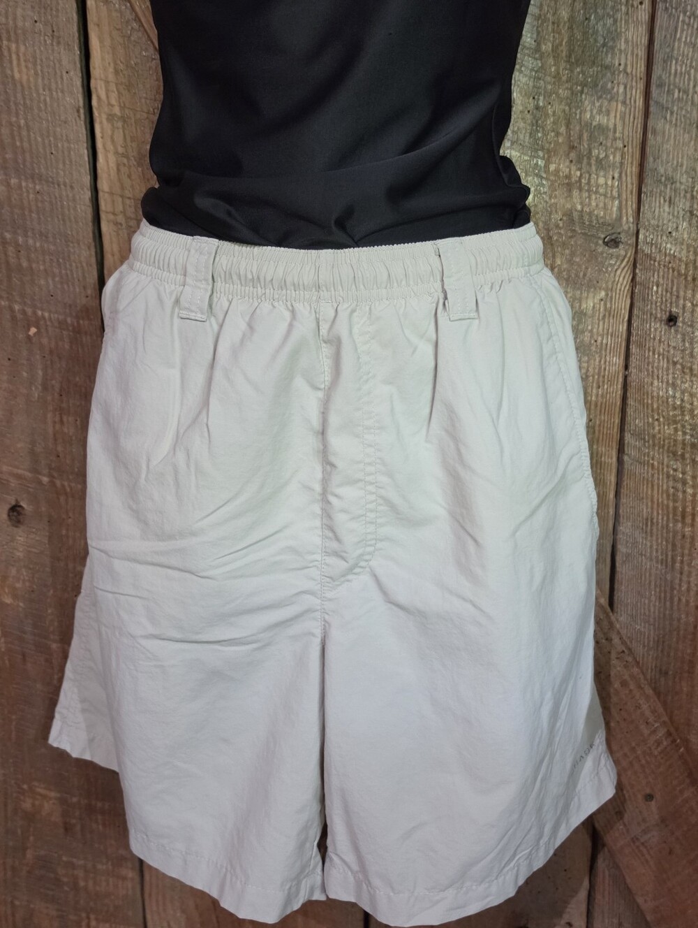 Columbia Ladies Small 6L Shorts Khaki Omni-Shade PFG Elastic Drawstring EUC